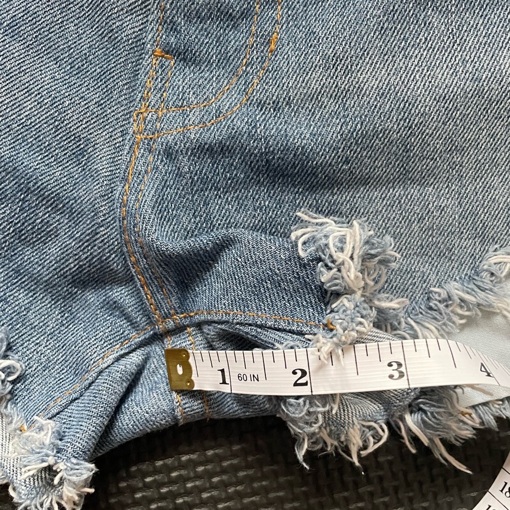 Levi’s Vintage 550 Denim Frayed Hem High-Waist Shorts - Blue - Picture 8 of 8